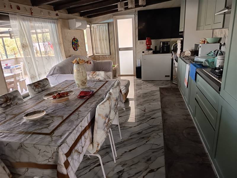 casa indipendente in vendita a Lentini
