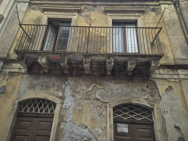 casa indipendente in vendita a Lentini