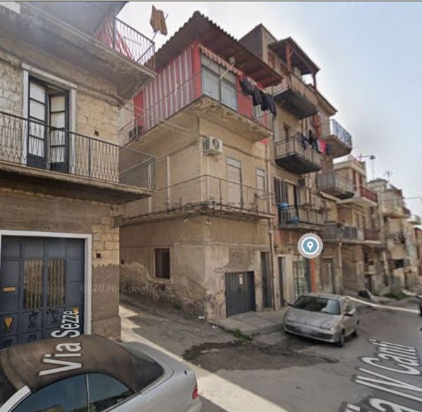 casa indipendente in vendita a Lentini