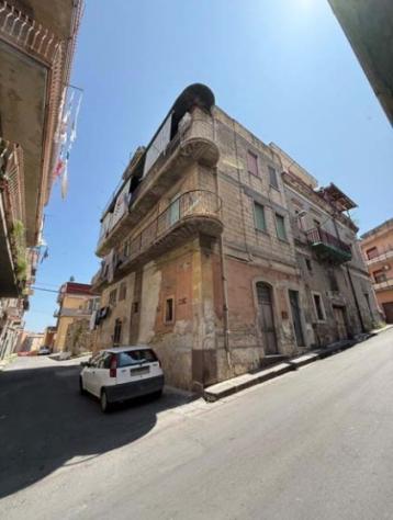 casa indipendente in vendita a Lentini