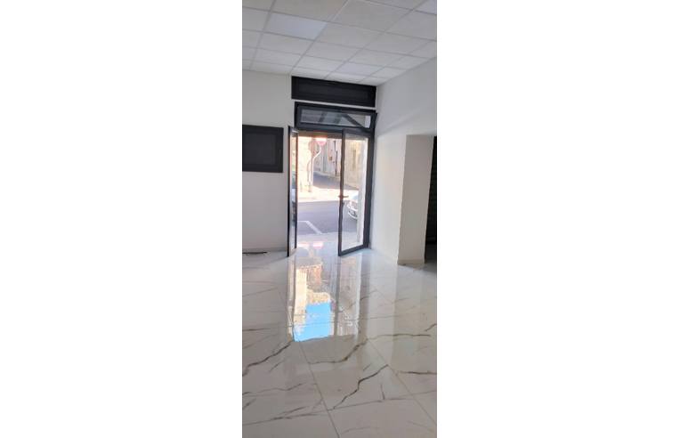 locale commerciale in vendita a Lentini