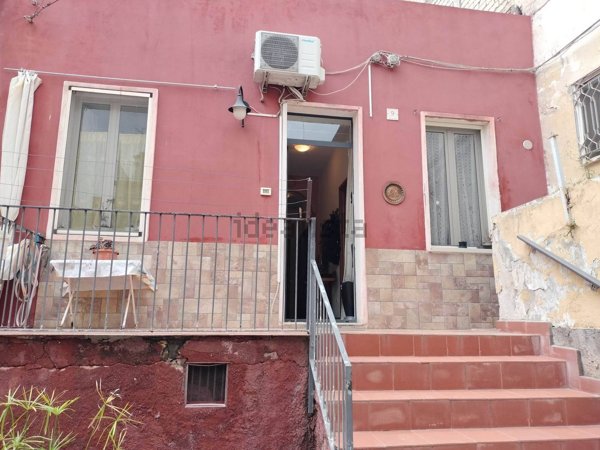 casa indipendente in vendita a Lentini