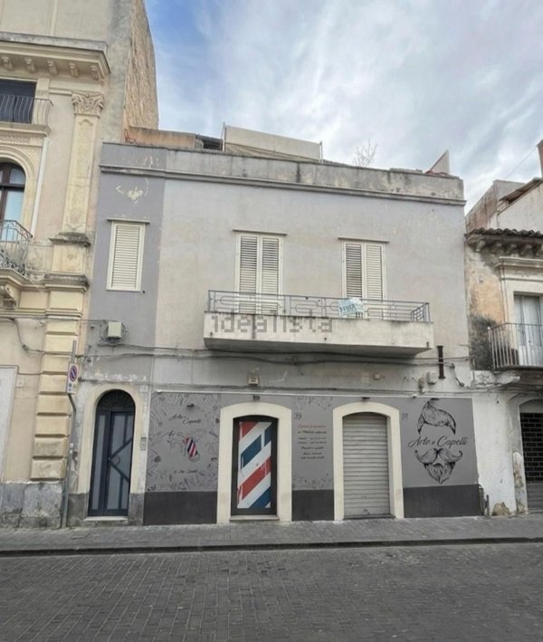 casa indipendente in vendita a Lentini