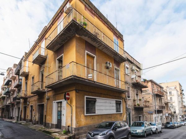 casa indipendente in vendita a Lentini
