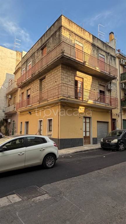 casa indipendente in vendita a Lentini