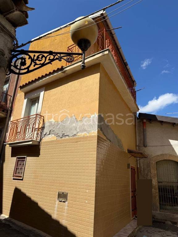 casa indipendente in vendita a Lentini
