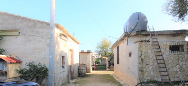 villa in vendita a Lentini in zona Sigonella