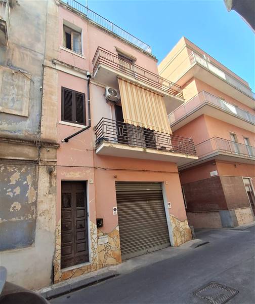 casa indipendente in vendita a Lentini