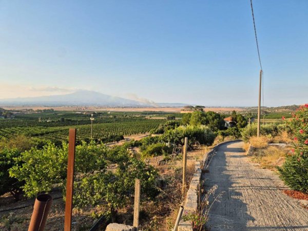 terreno in vendita a Lentini in zona Sigonella