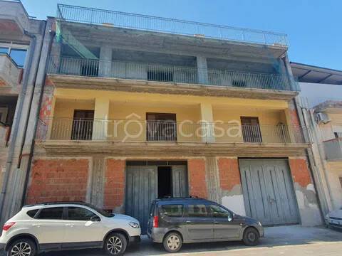 casa indipendente in vendita a Lentini