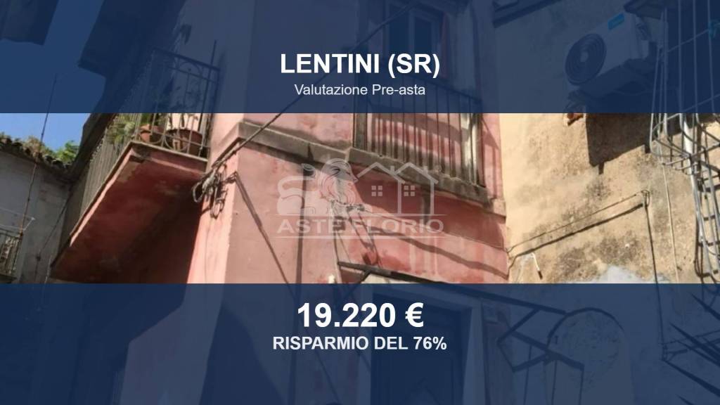 casa indipendente in vendita a Lentini