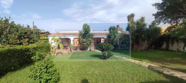 casa indipendente in vendita a Melilli in zona Città Giardino