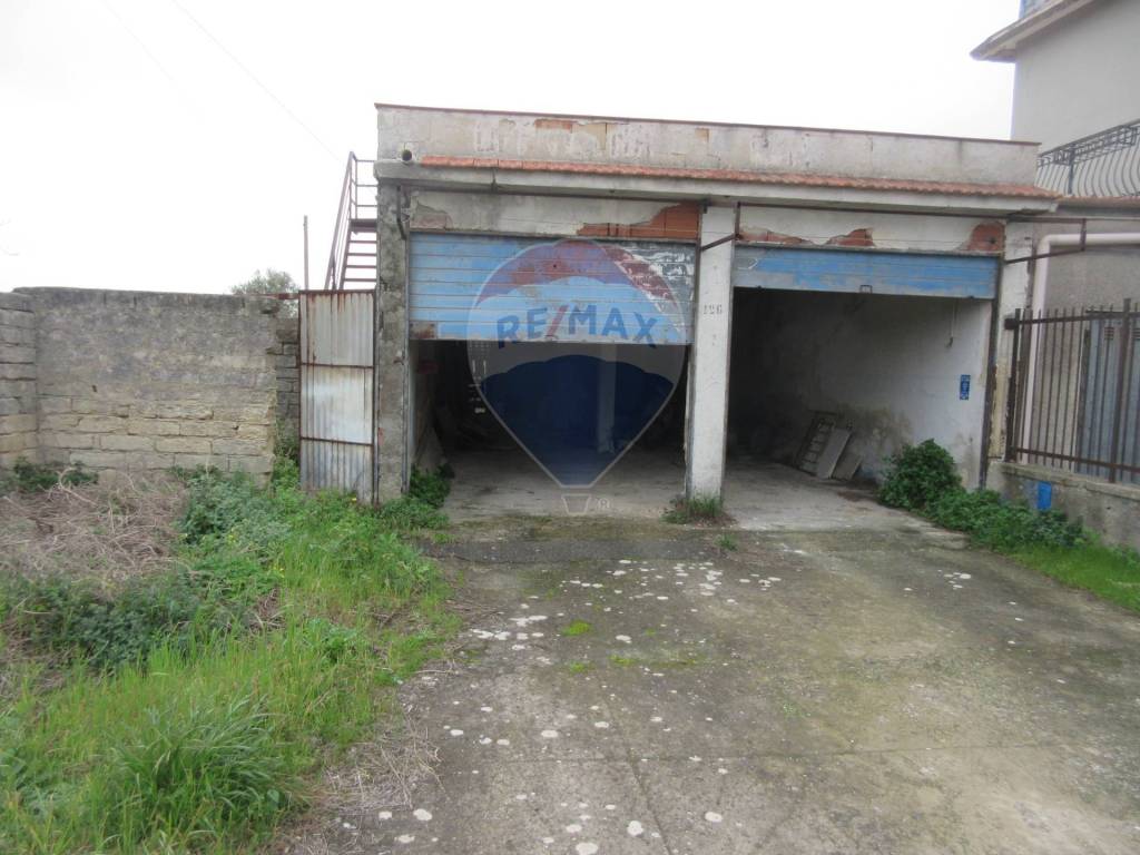 negozio in vendita a Melilli in zona Villasmundo