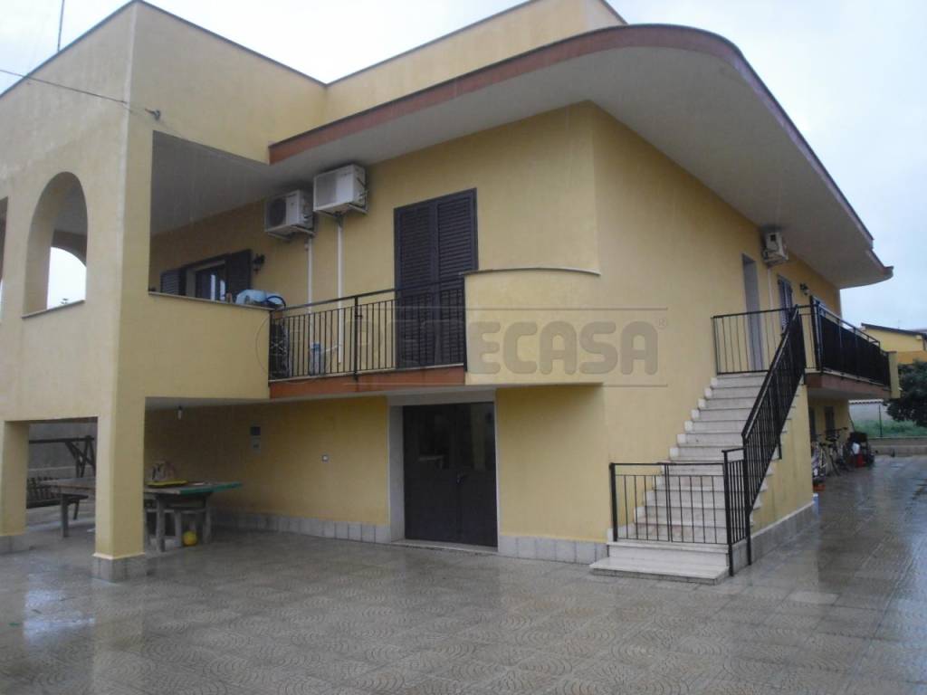 casa indipendente in vendita a Melilli in zona Città Giardino