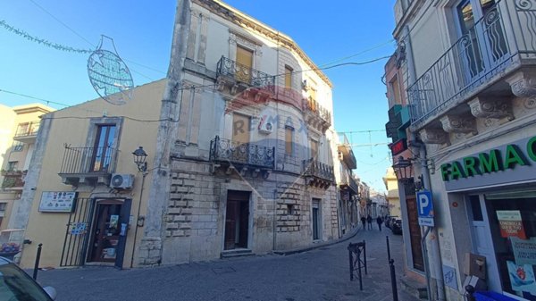 casa indipendente in vendita a Melilli