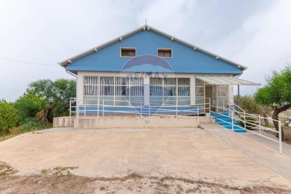casa indipendente in vendita a Melilli in zona Città Giardino