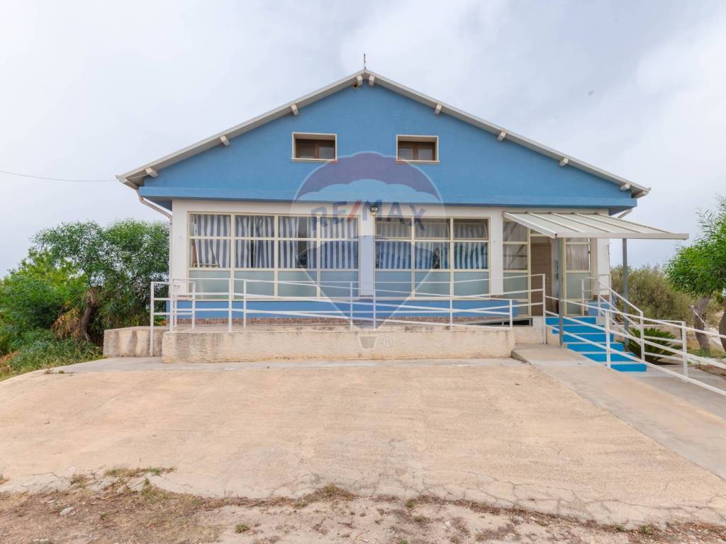 casa indipendente in vendita a Melilli in zona Città Giardino