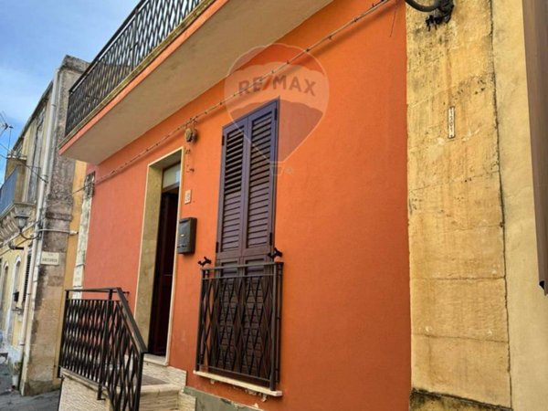 casa indipendente in vendita a Melilli