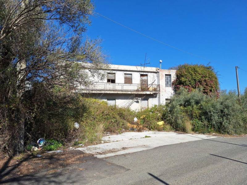 intera palazzina in vendita a Melilli