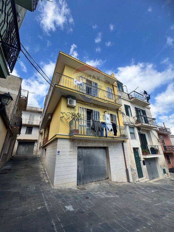 casa indipendente in vendita a Melilli