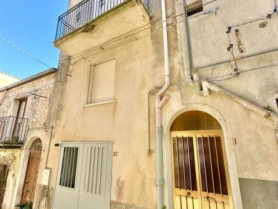 casa indipendente in vendita a Melilli