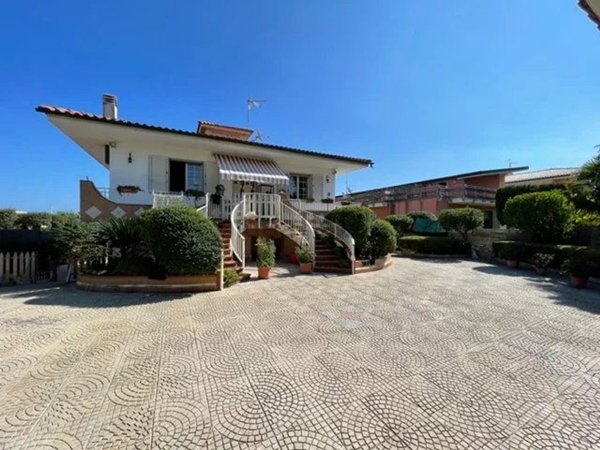 casa indipendente in vendita a Melilli in zona Città Giardino