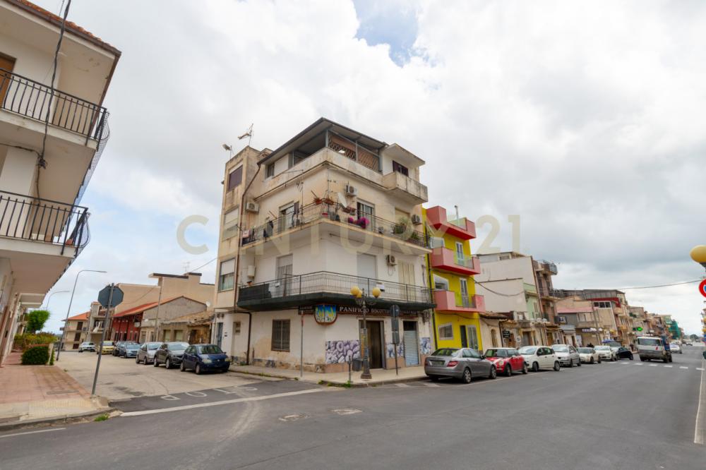 appartamento in vendita a Melilli in zona Villasmundo