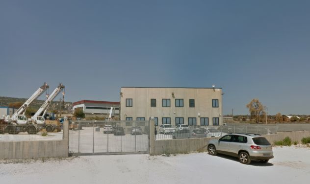 locale commerciale in vendita a Melilli