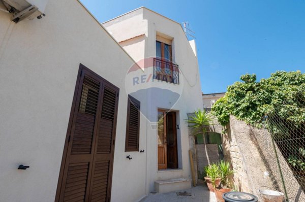 casa indipendente in vendita a Melilli
