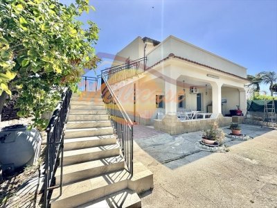 casa indipendente in vendita a Melilli