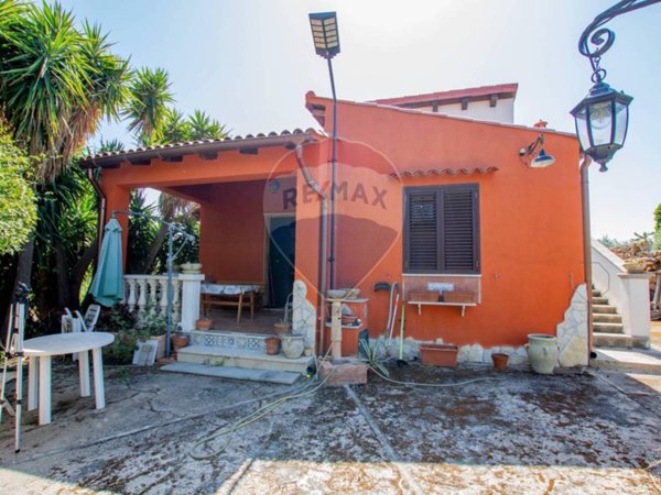 casa indipendente in vendita a Melilli