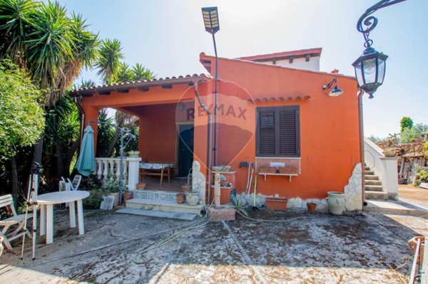 casa indipendente in vendita a Melilli