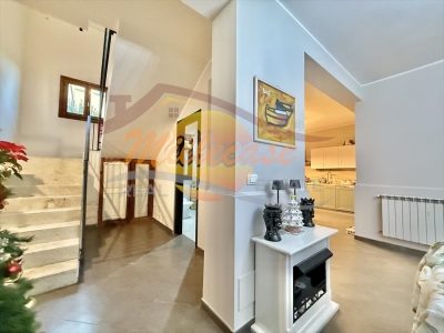 casa indipendente in vendita a Melilli
