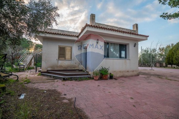 casa indipendente in vendita a Melilli