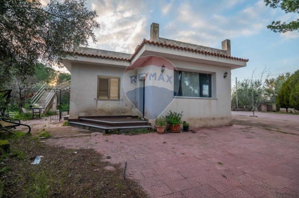casa indipendente in vendita a Melilli