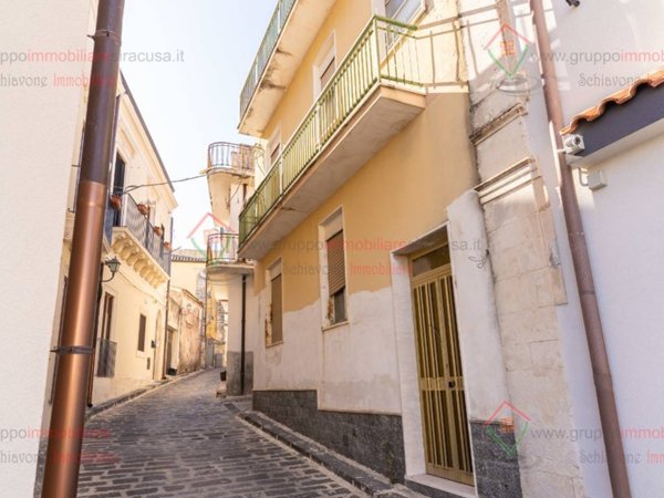casa indipendente in vendita a Melilli in zona Villasmundo