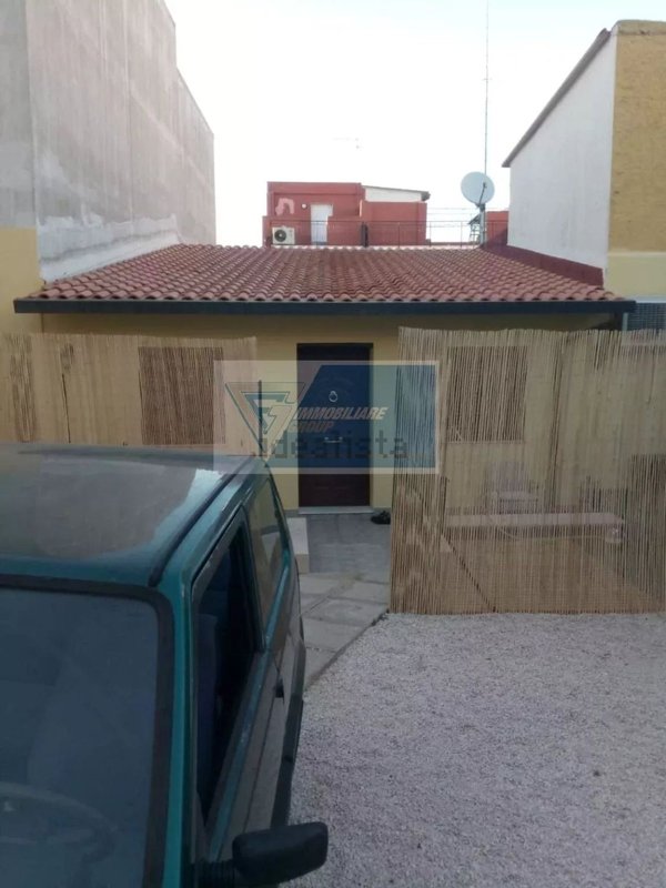casa indipendente in vendita a Melilli