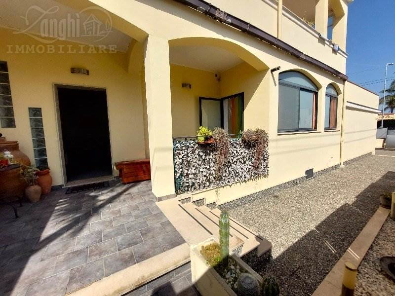 appartamento in vendita a Melilli in zona Città Giardino