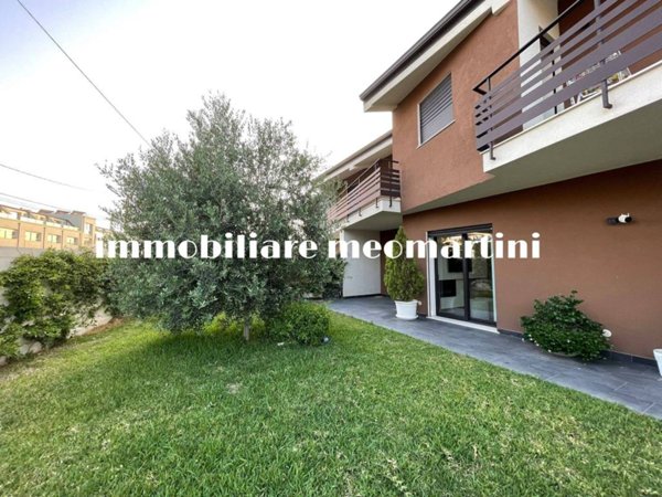 casa indipendente in vendita a Melilli in zona Città Giardino