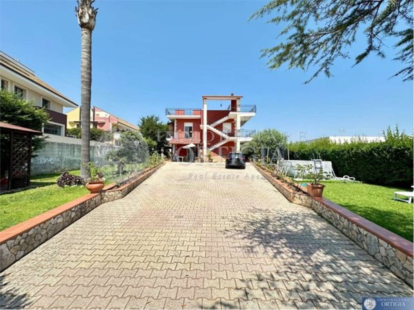 casa indipendente in vendita a Melilli in zona Città Giardino