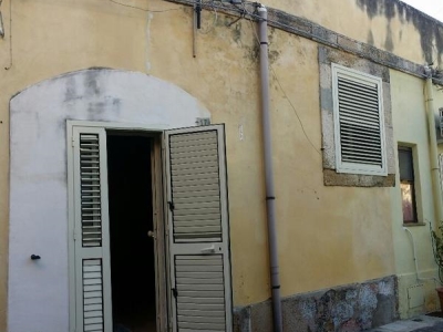 casa indipendente in vendita a Melilli