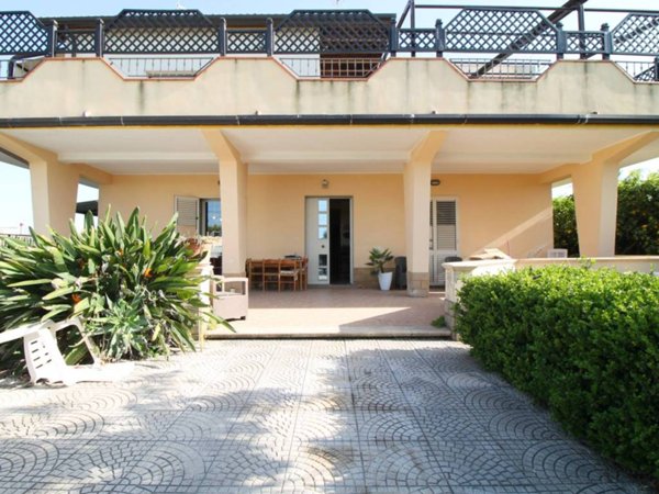 casa indipendente in vendita a Melilli in zona Città Giardino