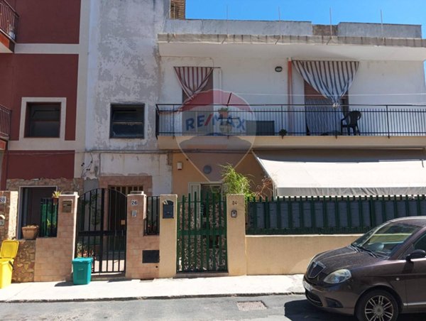 casa indipendente in vendita a Melilli in zona Villasmundo