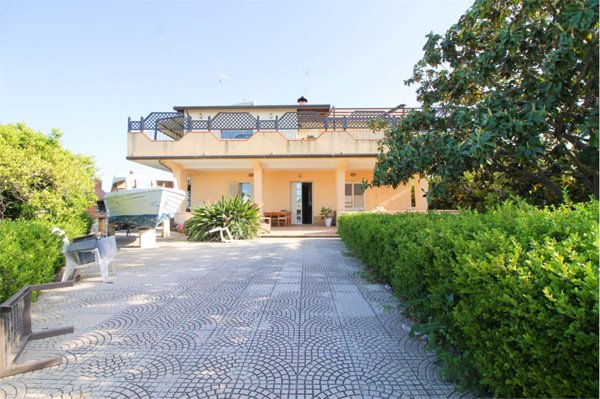 casa indipendente in vendita a Melilli in zona Città Giardino