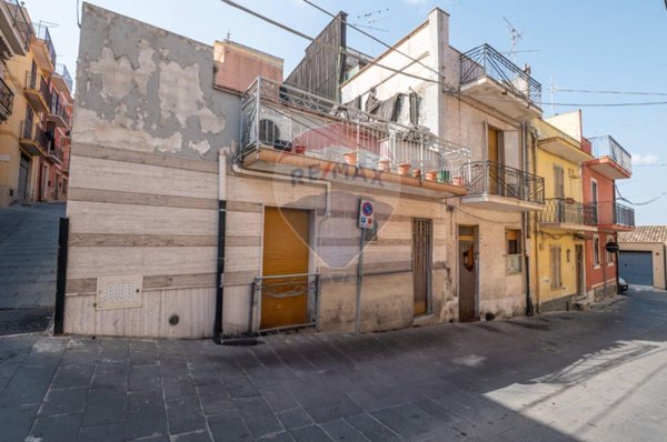 casa indipendente in vendita a Melilli