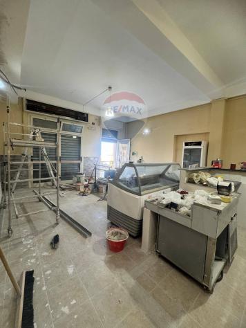 locale commerciale in vendita a Melilli