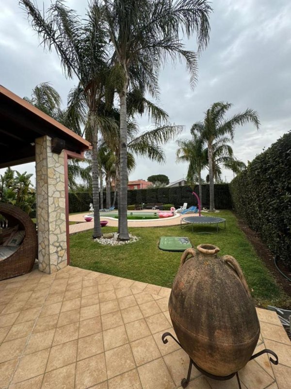 casa indipendente in vendita a Melilli in zona Città Giardino