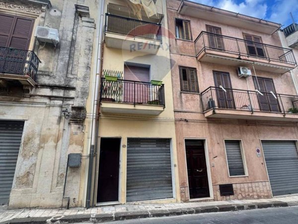 casa indipendente in vendita a Melilli