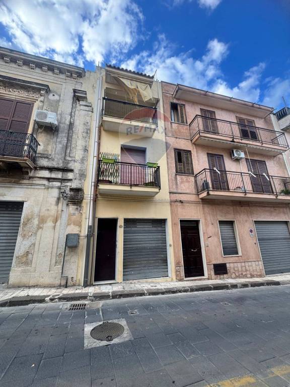 casa indipendente in vendita a Melilli