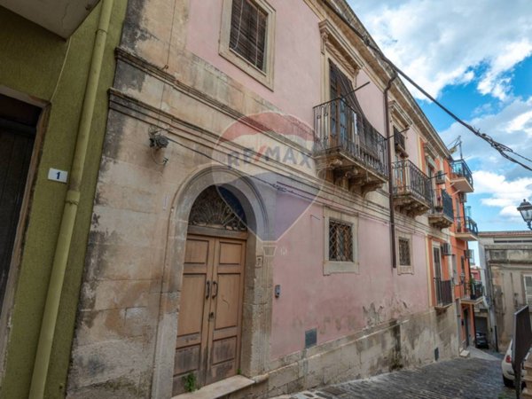 casa indipendente in vendita a Melilli